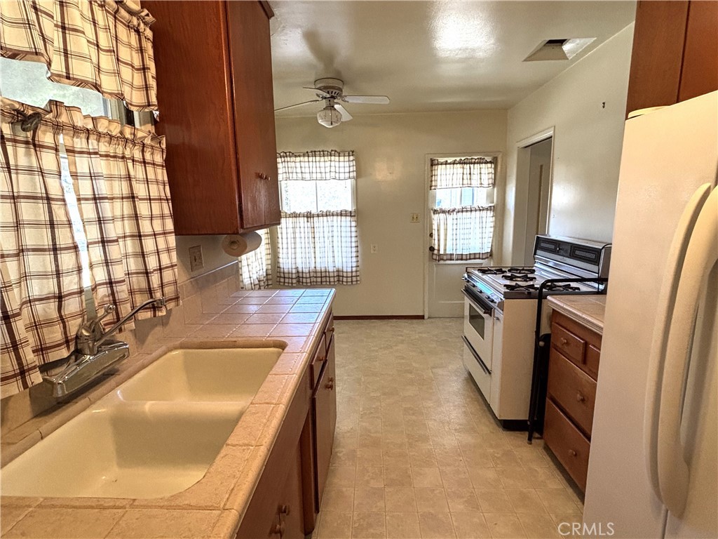 2771 Rutgers Avenue Long Beach, CA 90815 - Photo 18 of 27