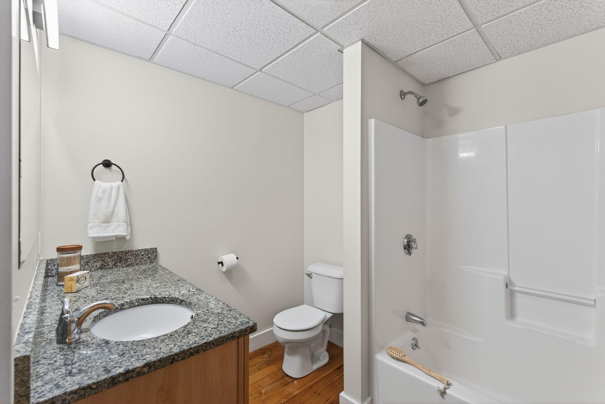 2 Main Street, Unit 18421 Biddeford, ME 04005 - Photo 19 of 50 Light and bright unit 18-421