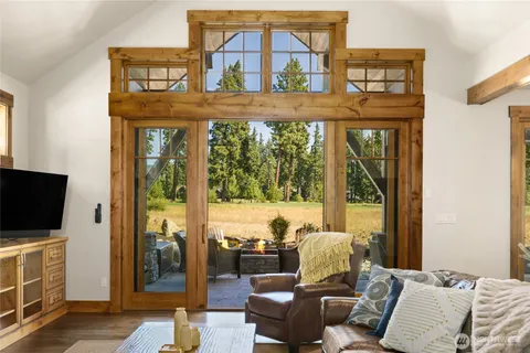 $1,795,000 | 1060 Spragger Way, Cle Elum, WA 98922