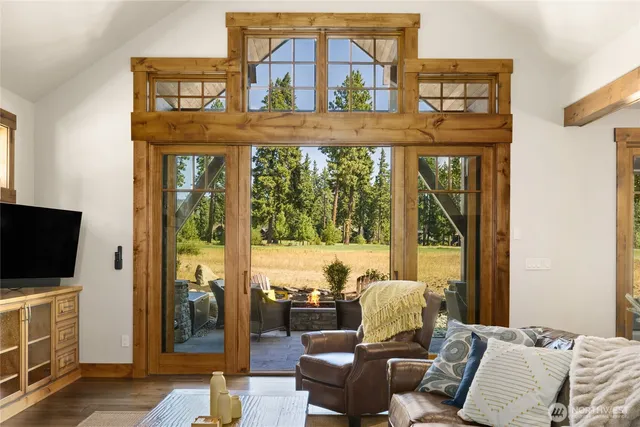 $1,795,000 | 1060 Spragger Way, Cle Elum, WA 98922