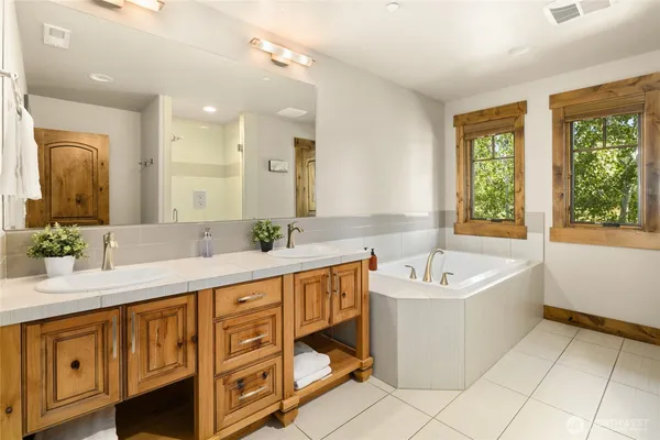 $1,795,000 | 1060 Spragger Way, Cle Elum, WA 98922