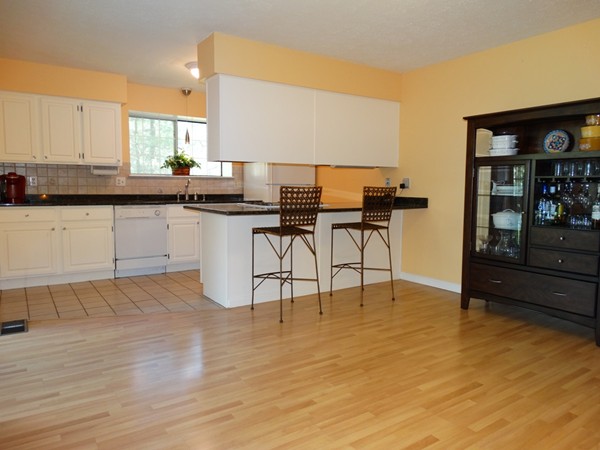 101 East Bluff Road, Unit 101 Ashland, MA 01721 - Photo 2 of 25 Gallery Image 2