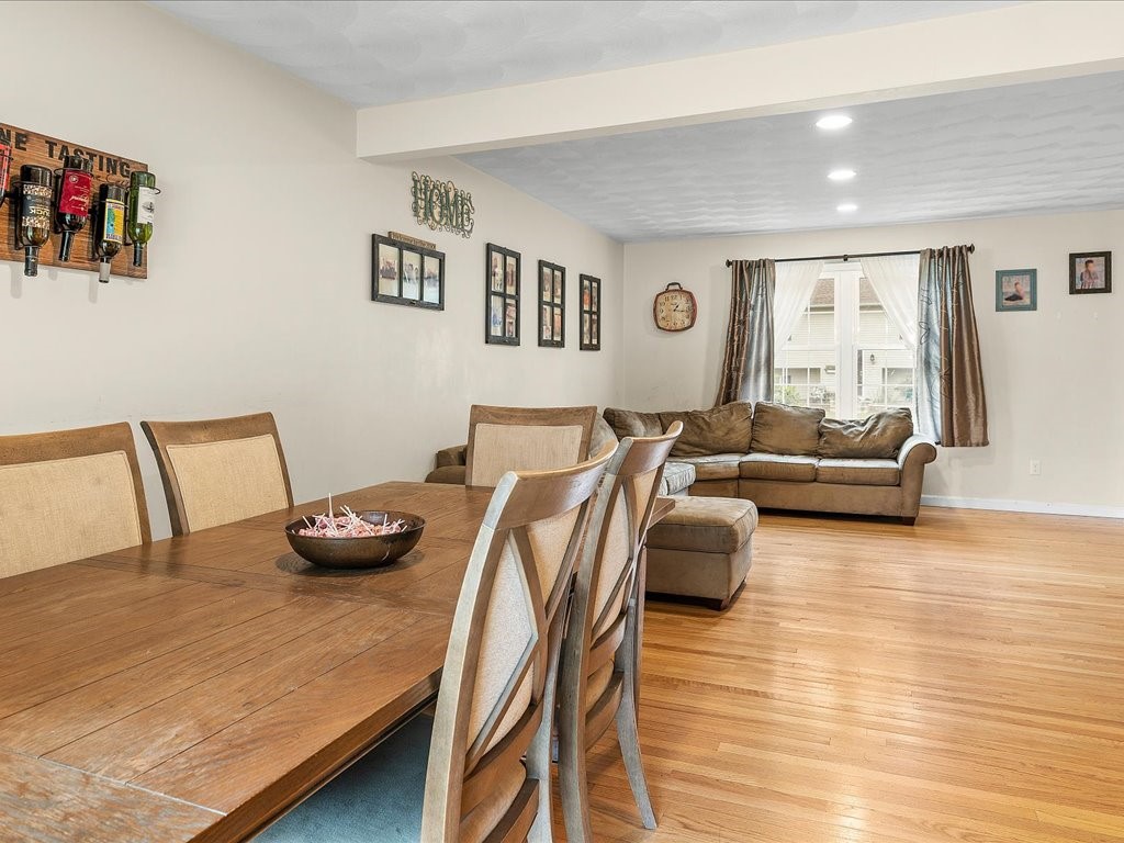 39 Colfax Street Warwick, RI 02886 - Photo 8 of 28