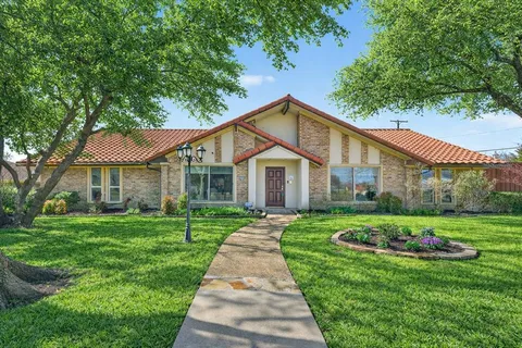 $850,000 | 15415 Leavalley Drive, Dallas, TX 75248