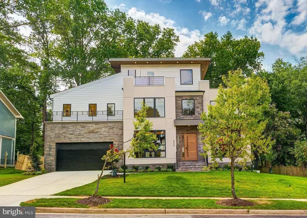 $2,499,888 | 506 Kingsley Road Southwest, Vienna, VA 22180