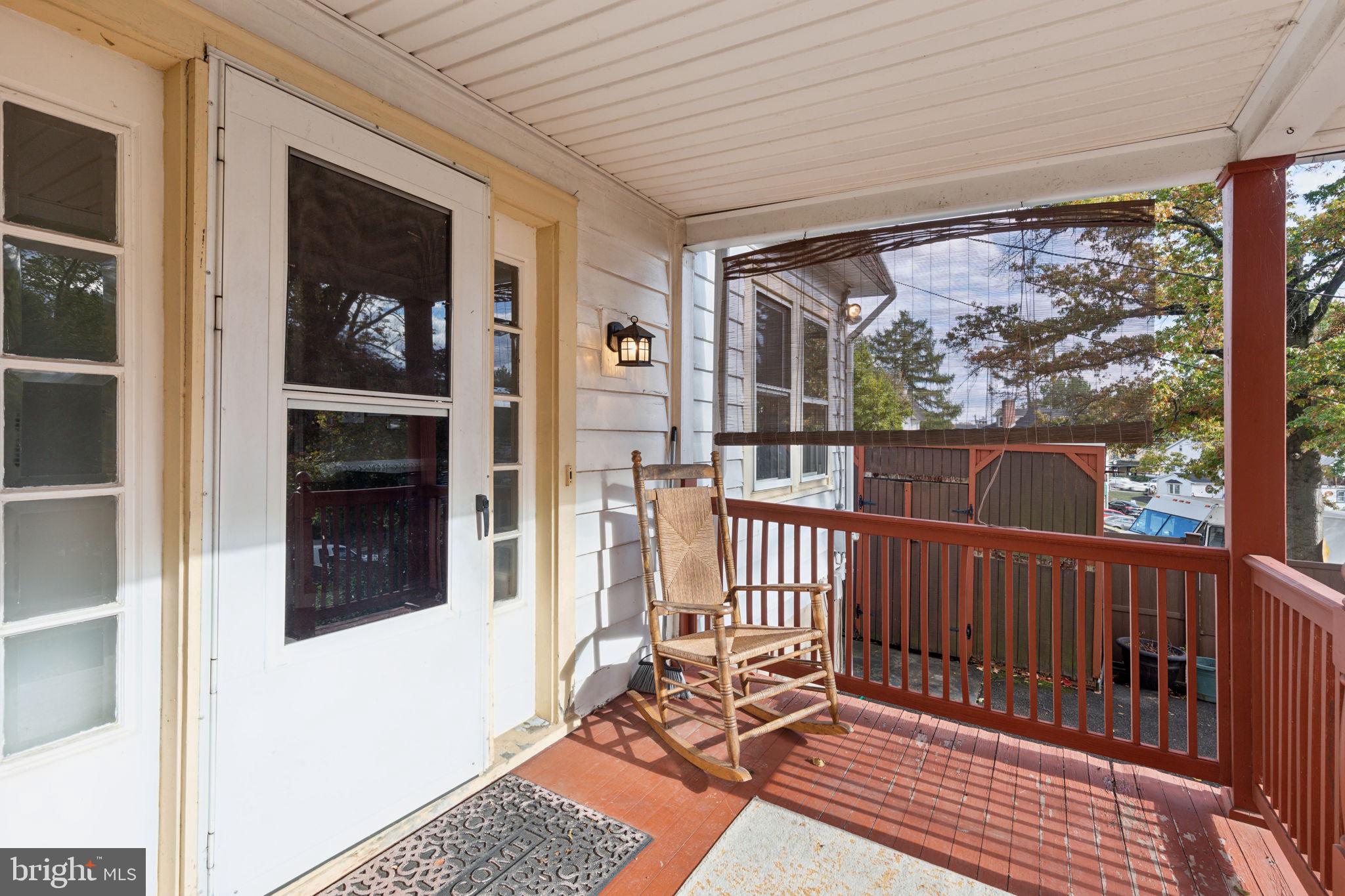 725 Fetters Mill Road Huntingdon Valley, PA 19006 - Photo 4 of 46