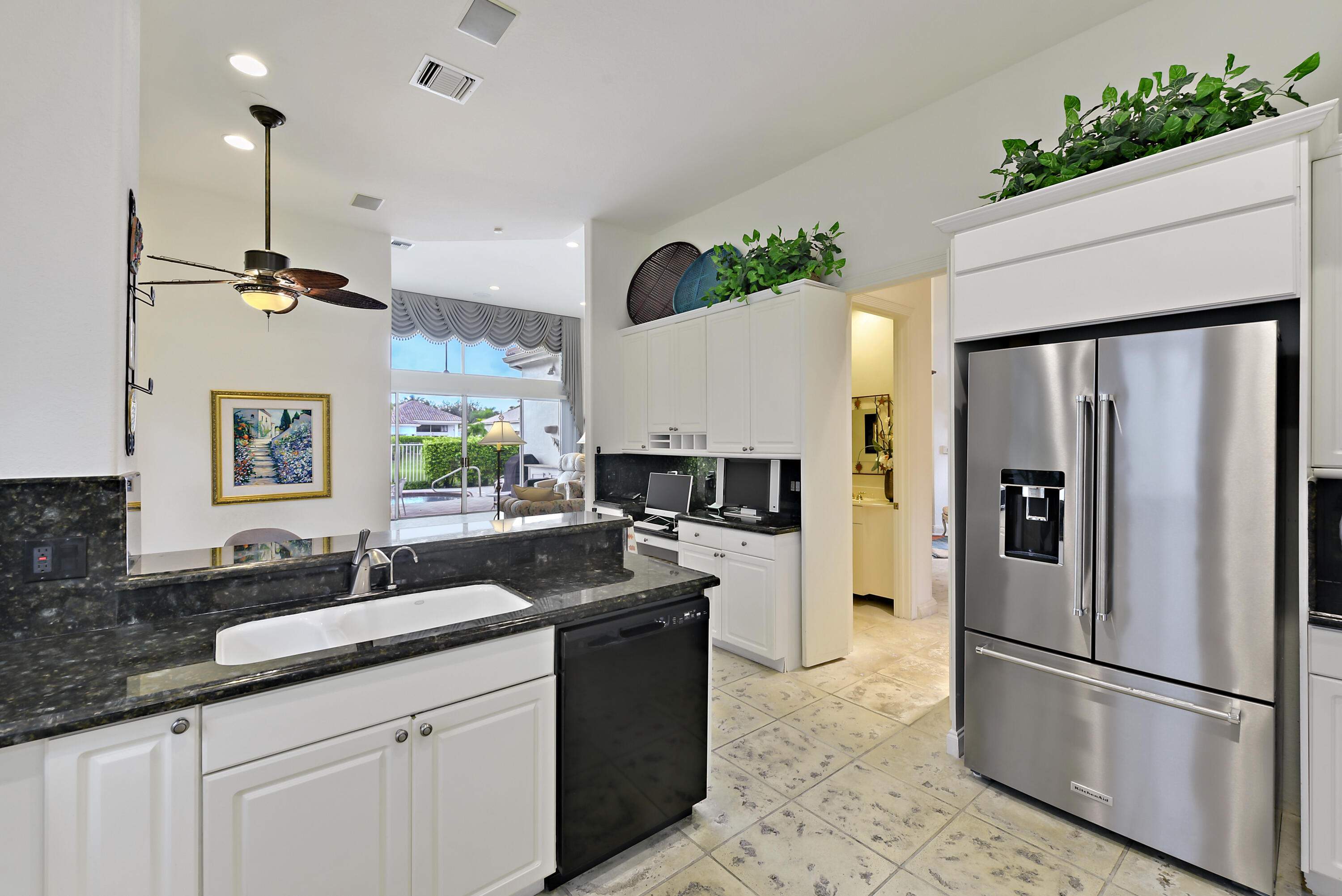 7100 Islegrove Place Boca Raton, FL 33433 - Photo 16 of 60 Kitchen