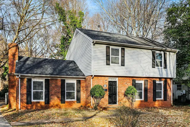 $299,900 | 6520 Farmingdale Drive, Charlotte, NC 28212