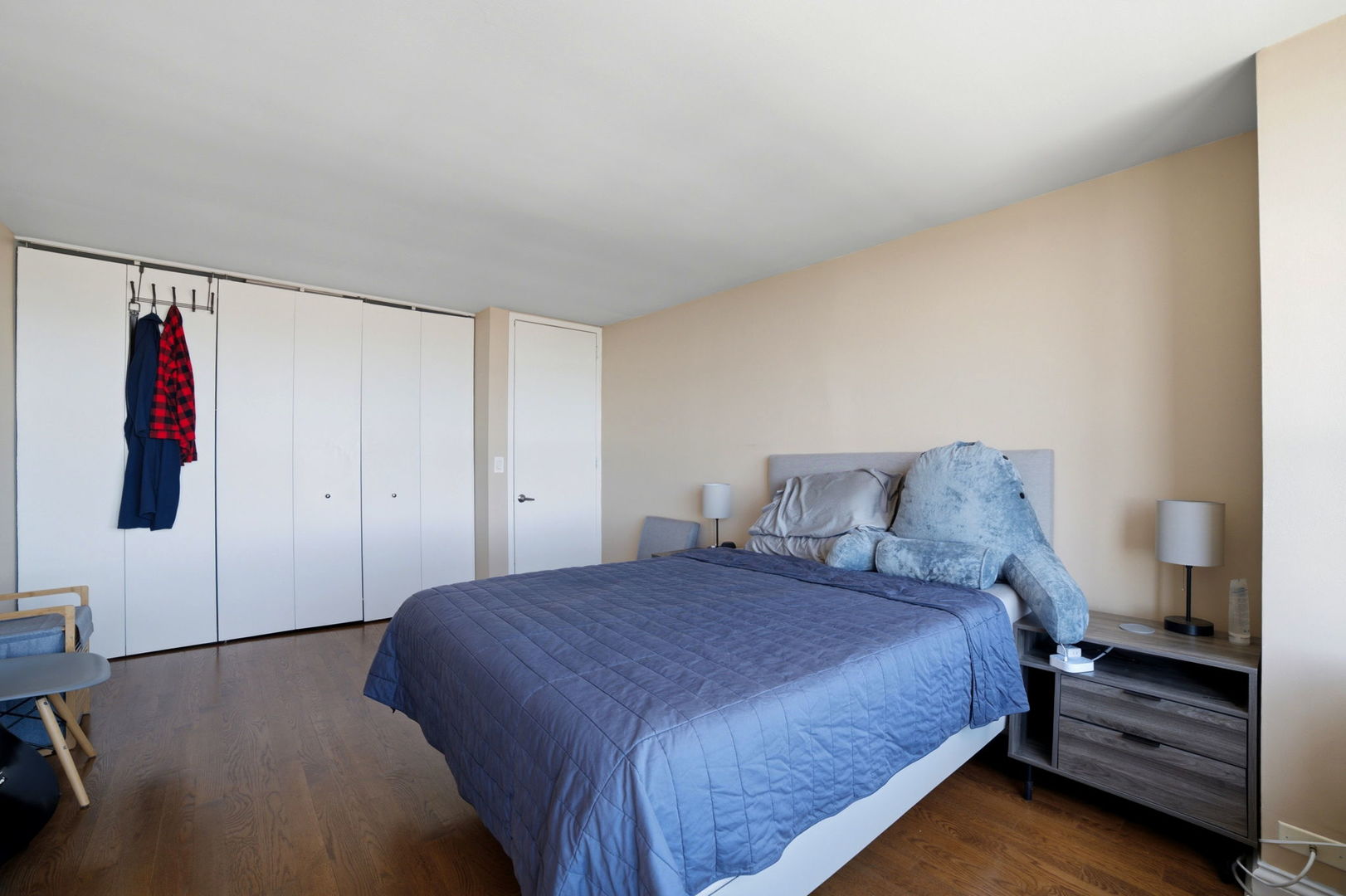655 West Irving Park Road, Unit 2704 Chicago, IL 60613 - Photo 17 of 27