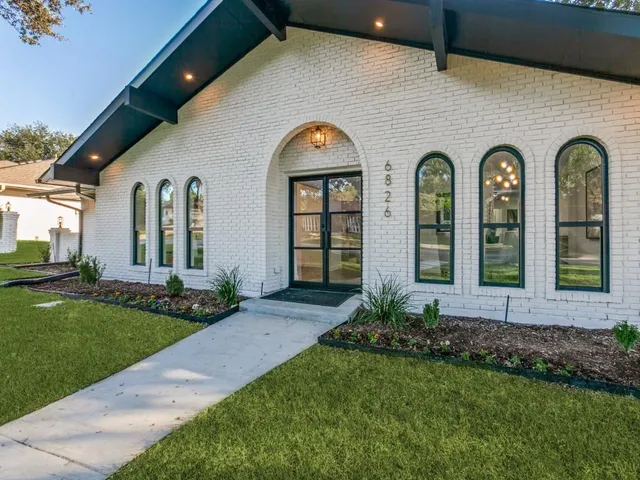 $1,086,725 | 6826 Town Bluff Drive, Dallas, TX 75248