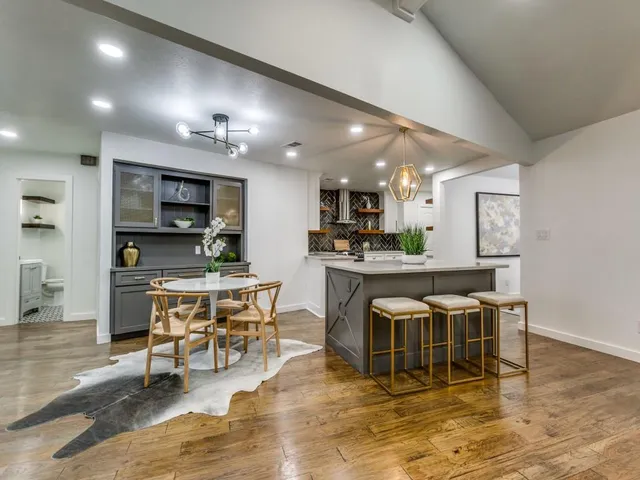 $1,086,725 | 6826 Town Bluff Drive, Dallas, TX 75248