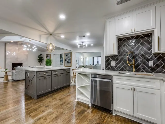 $1,086,725 | 6826 Town Bluff Drive, Dallas, TX 75248