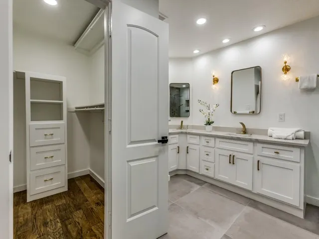 $1,086,725 | 6826 Town Bluff Drive, Dallas, TX 75248