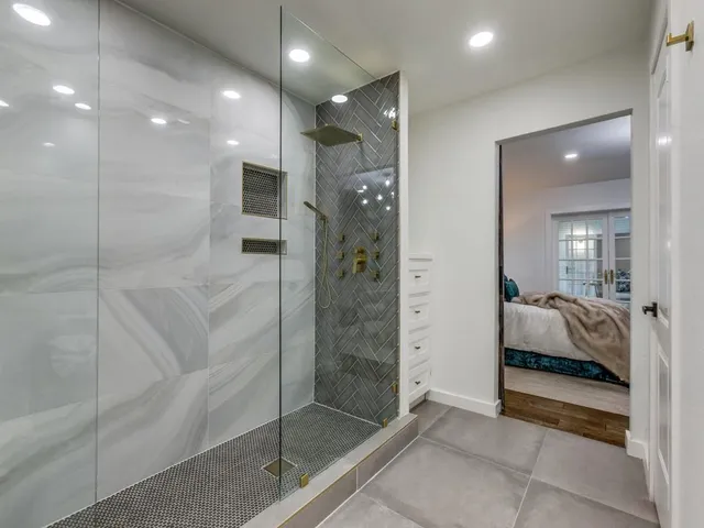 $1,086,725 | 6826 Town Bluff Drive, Dallas, TX 75248