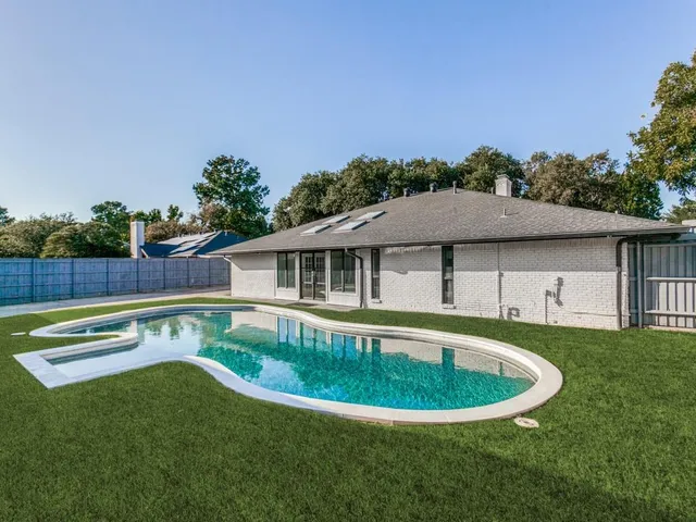 $1,086,725 | 6826 Town Bluff Drive, Dallas, TX 75248