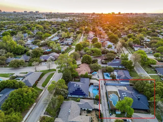 $1,086,725 | 6826 Town Bluff Drive, Dallas, TX 75248