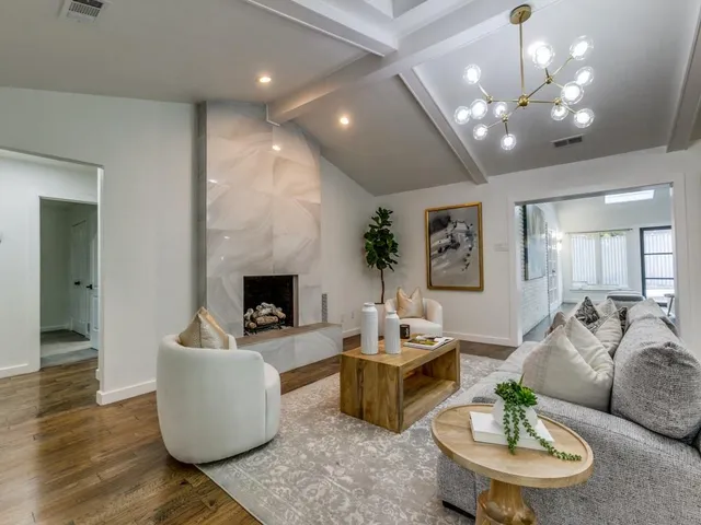 $1,086,725 | 6826 Town Bluff Drive, Dallas, TX 75248