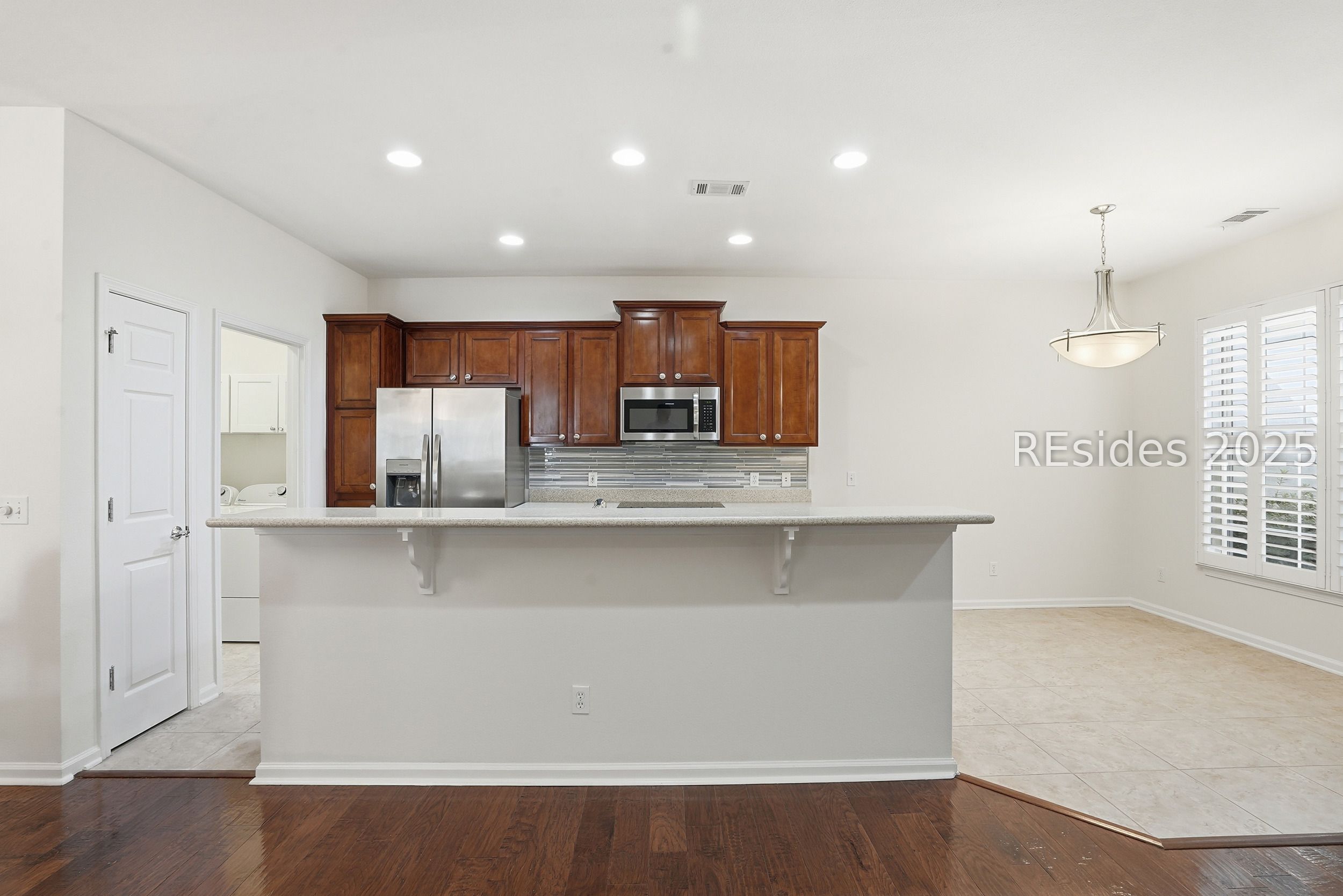 11 Seaford Place Bluffton, SC 29909 - Photo 15 of 40 Room for 3-4 Counter Stools