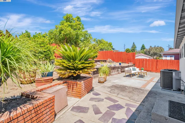 $1,085,000 | 5232 Proctor Road, Castro Valley, CA 94546