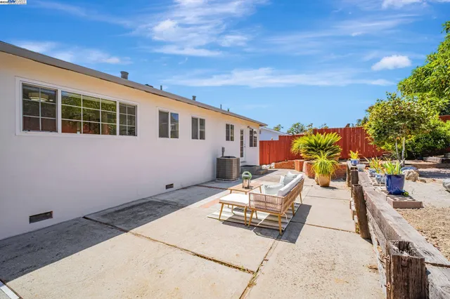 $1,085,000 | 5232 Proctor Road, Castro Valley, CA 94546