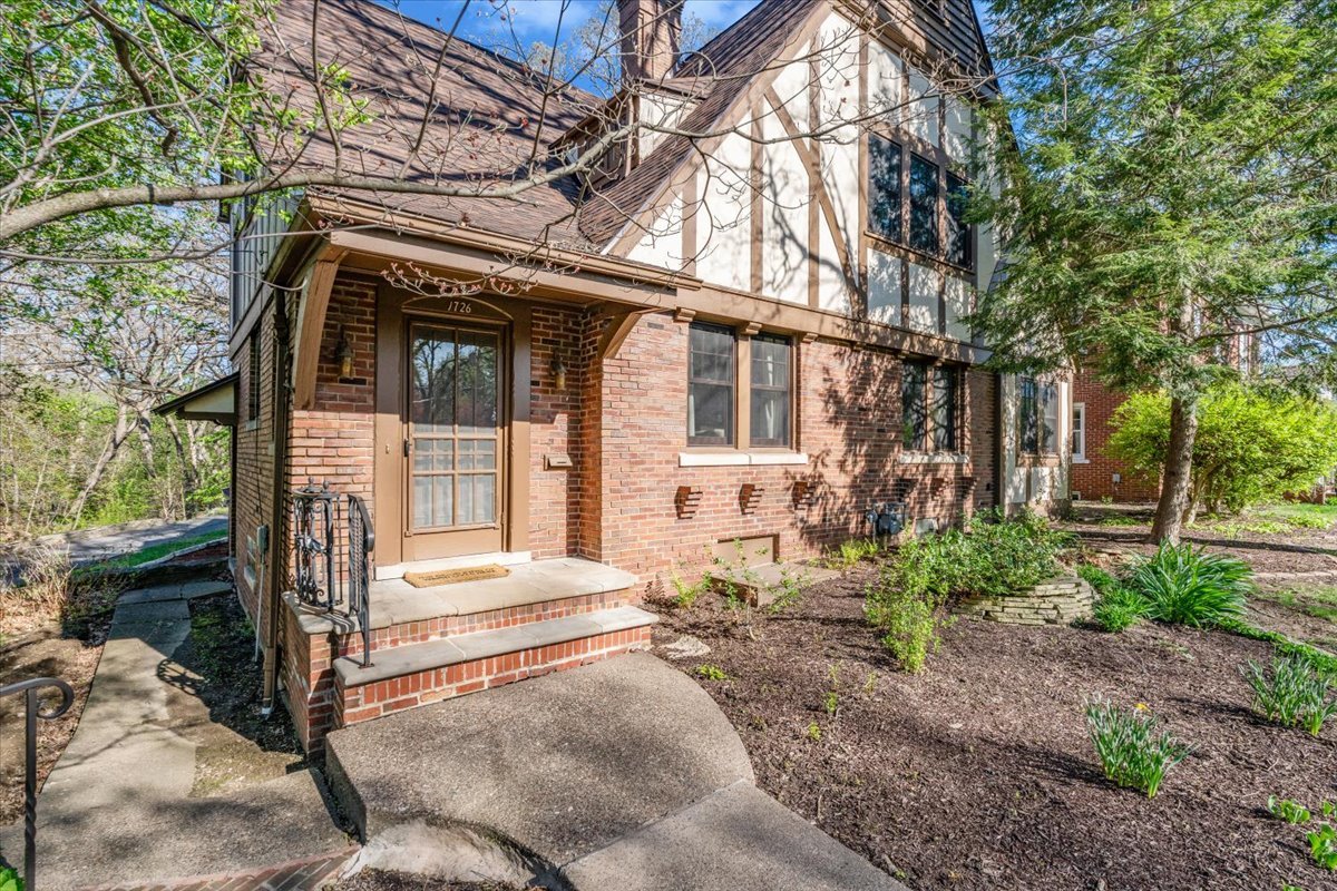 1726 27th Street Moline, IL 61265 - Photo 6 of 61