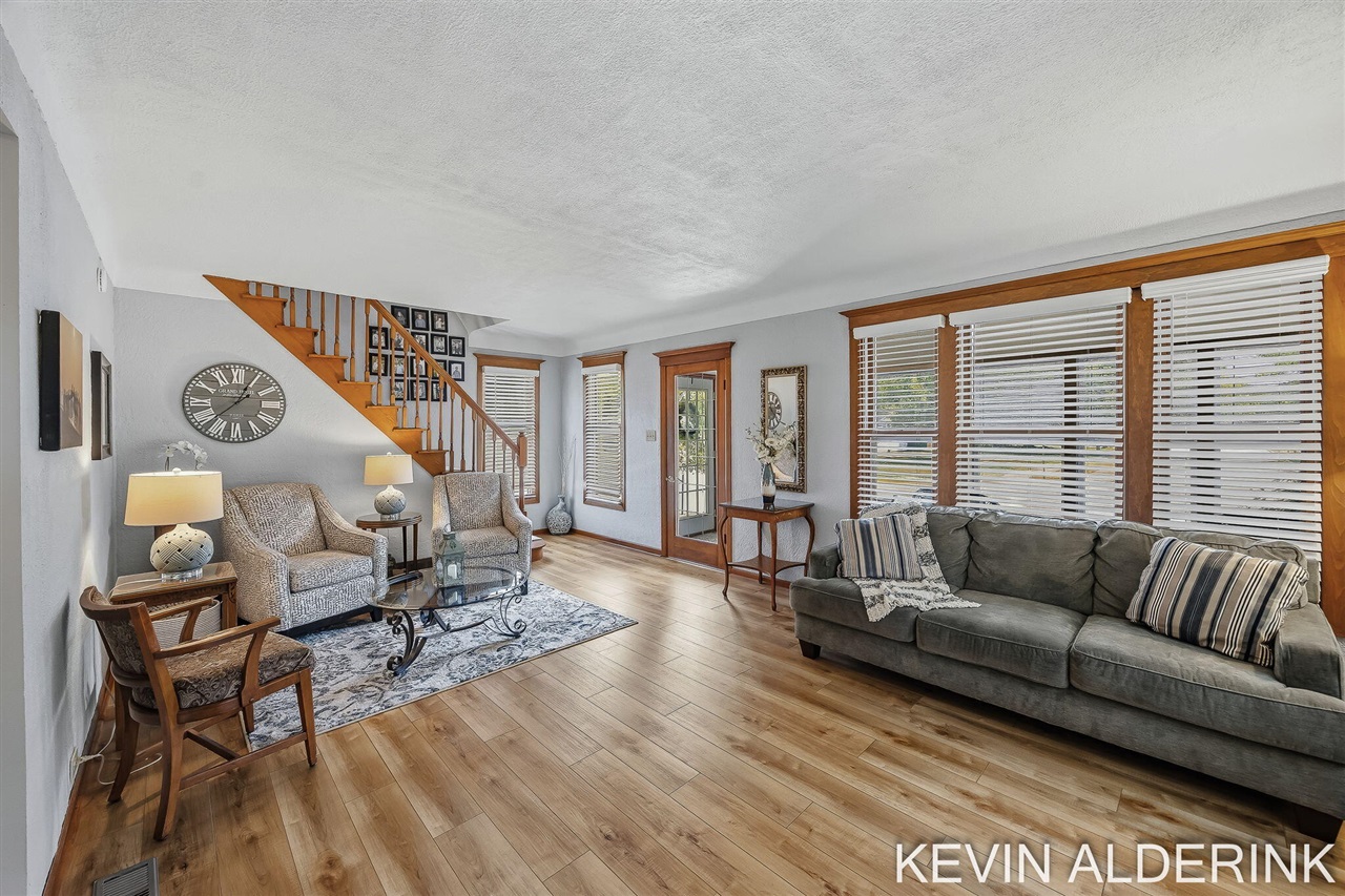 136 South Fairview Road Zeeland, MI 49464 - Photo 8 of 42 Gallery Image 8