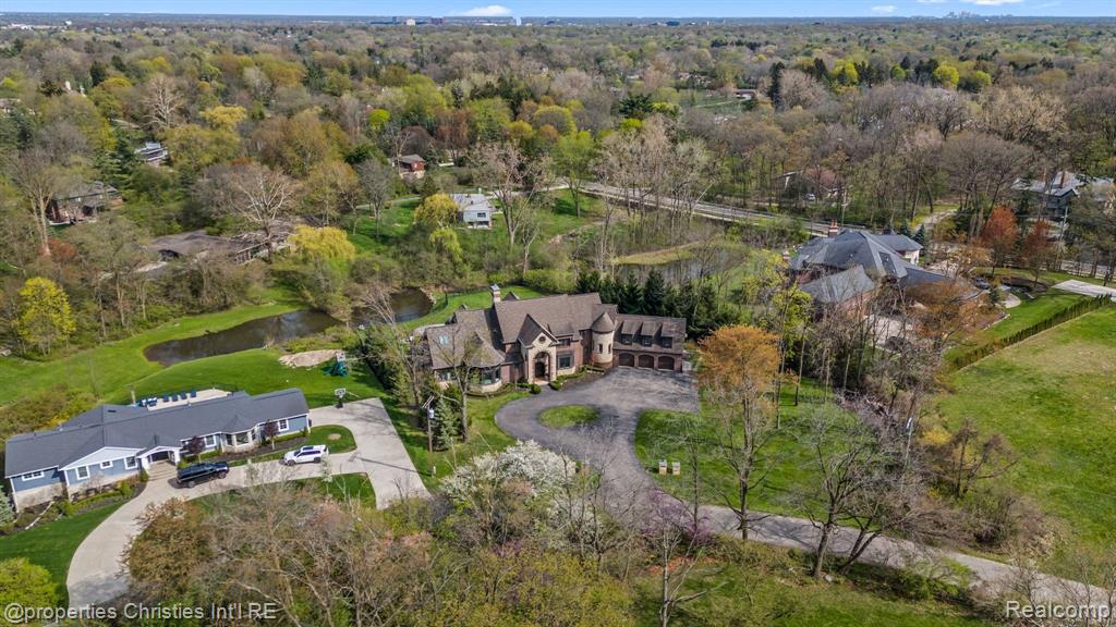 920 Southdown Road Bloomfield Hills, MI 48304 - Photo 8 of 64 Gallery Image 8