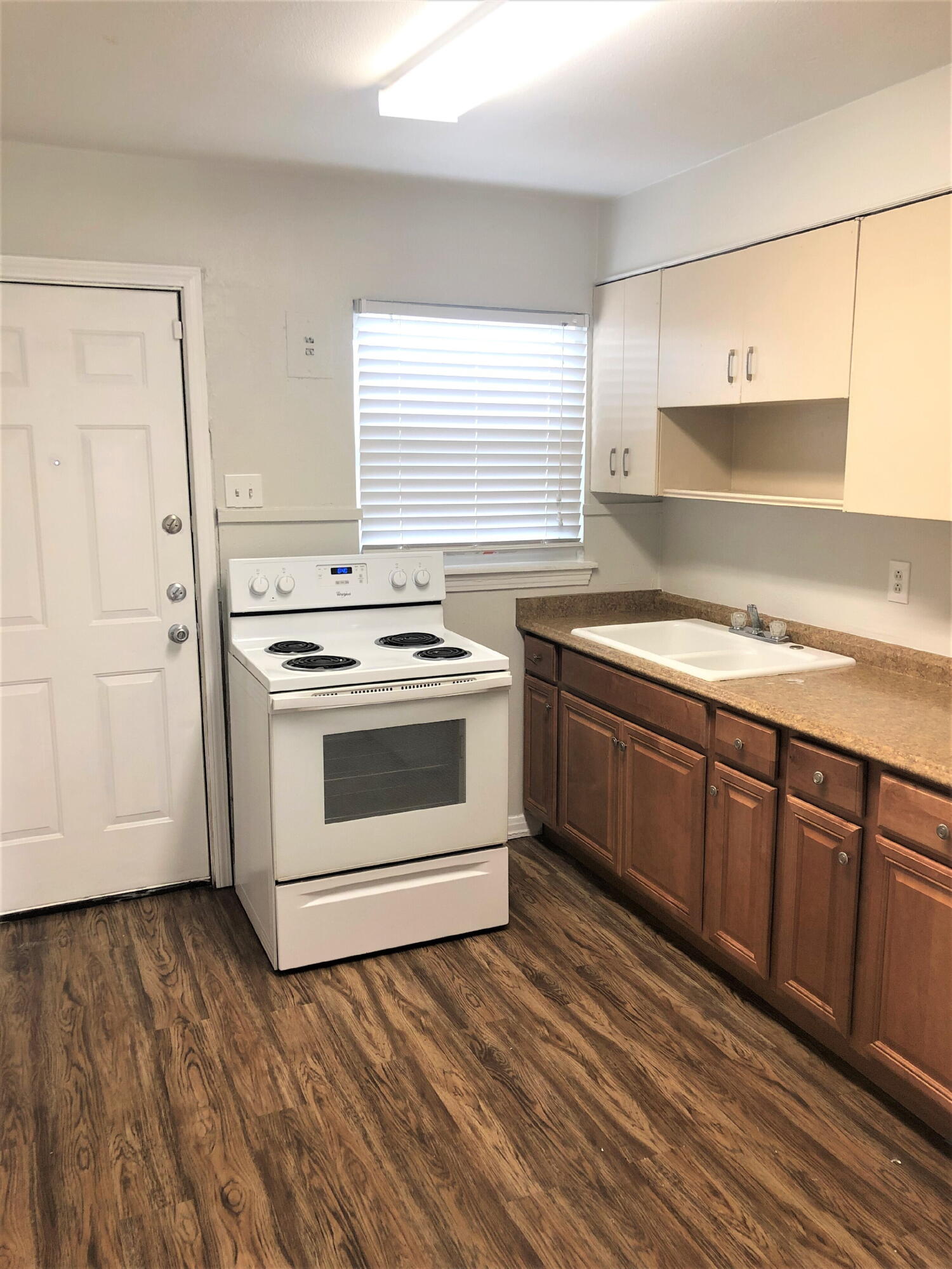 4006 36th Street, Unit A Lubbock, TX 79413 - Photo 3 of 8 IMG_6814