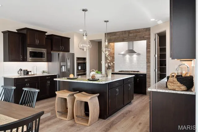 $899,700 | New Build New Build Forest, Manchester, MO 63021