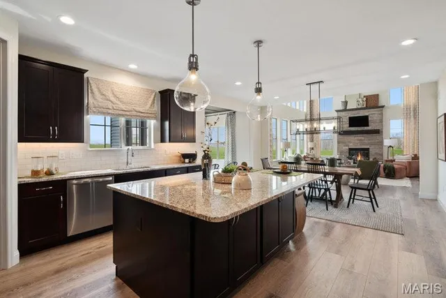 $899,700 | New Build New Build Forest, Manchester, MO 63021