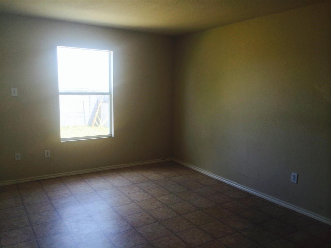 116 Duval Loop Laredo, TX 78041 - Photo 8 of 9 Gallery Image 8