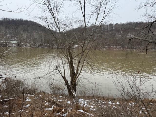 399 Palmer Road Adah, PA 15410 - Photo 3 of 6 Gallery Image 3
