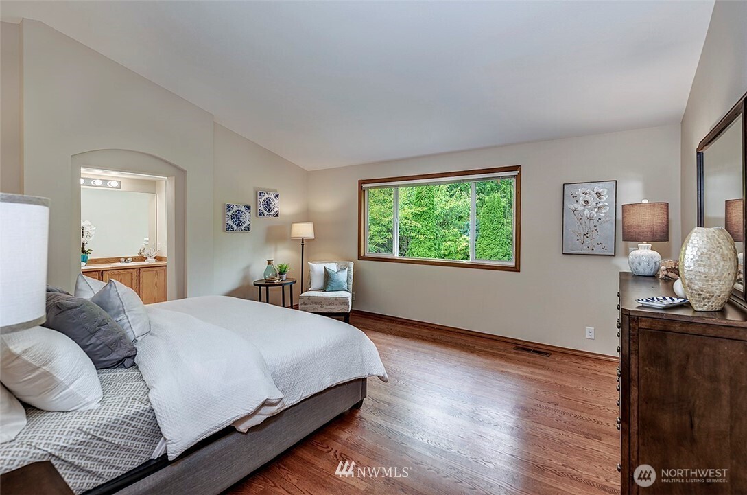 9132 Northeast 151st Street Bothell, WA 98011 - Photo 11 of 16