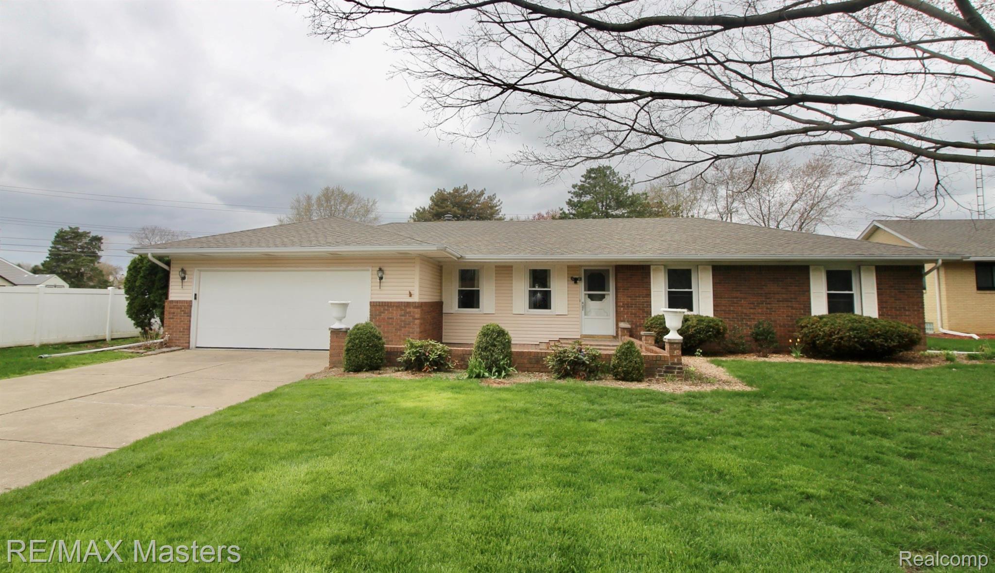 545 Ruff Drive Monroe, MI 48162 - Photo 1 of 27 Welcome Home to 545 Ruff Drive!
