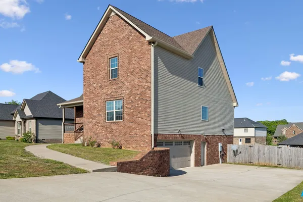 $470,000 | 735 Lillian Grace Drive, Clarksville, TN 37043