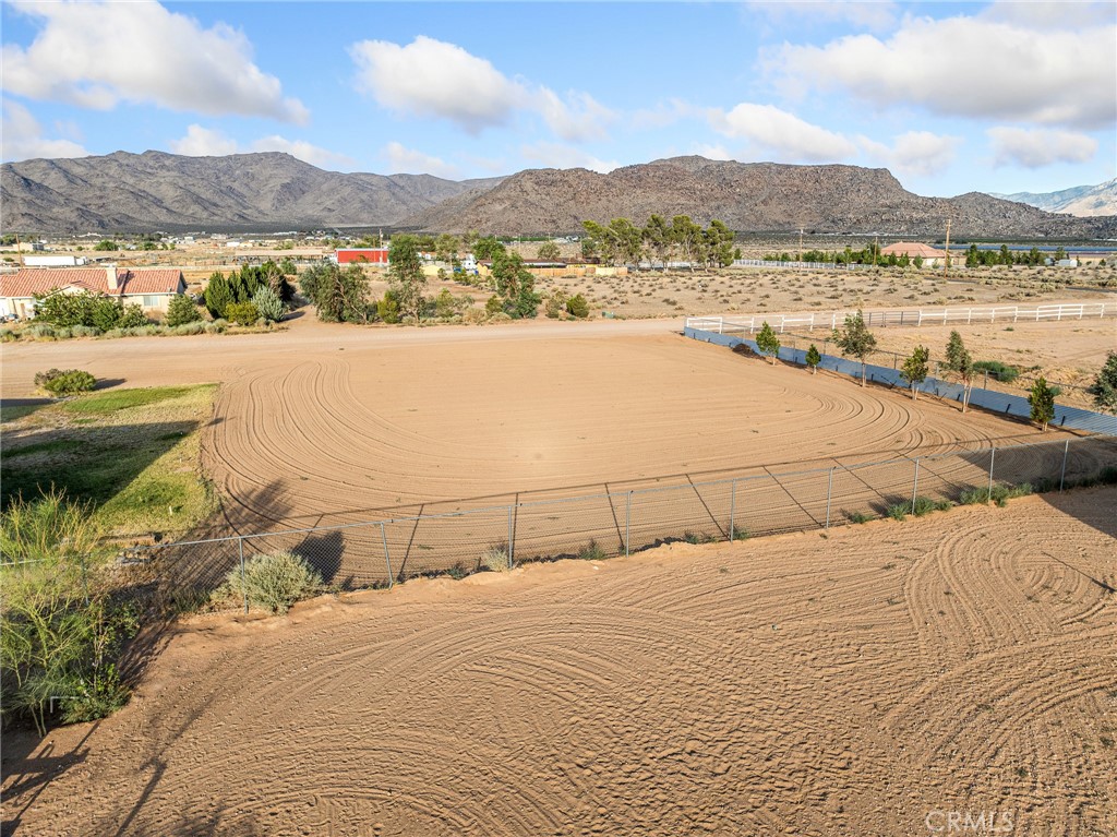13776 Natoma Road Apple Valley, CA 92307 - Photo 40 of 40 a view of lake and mountain