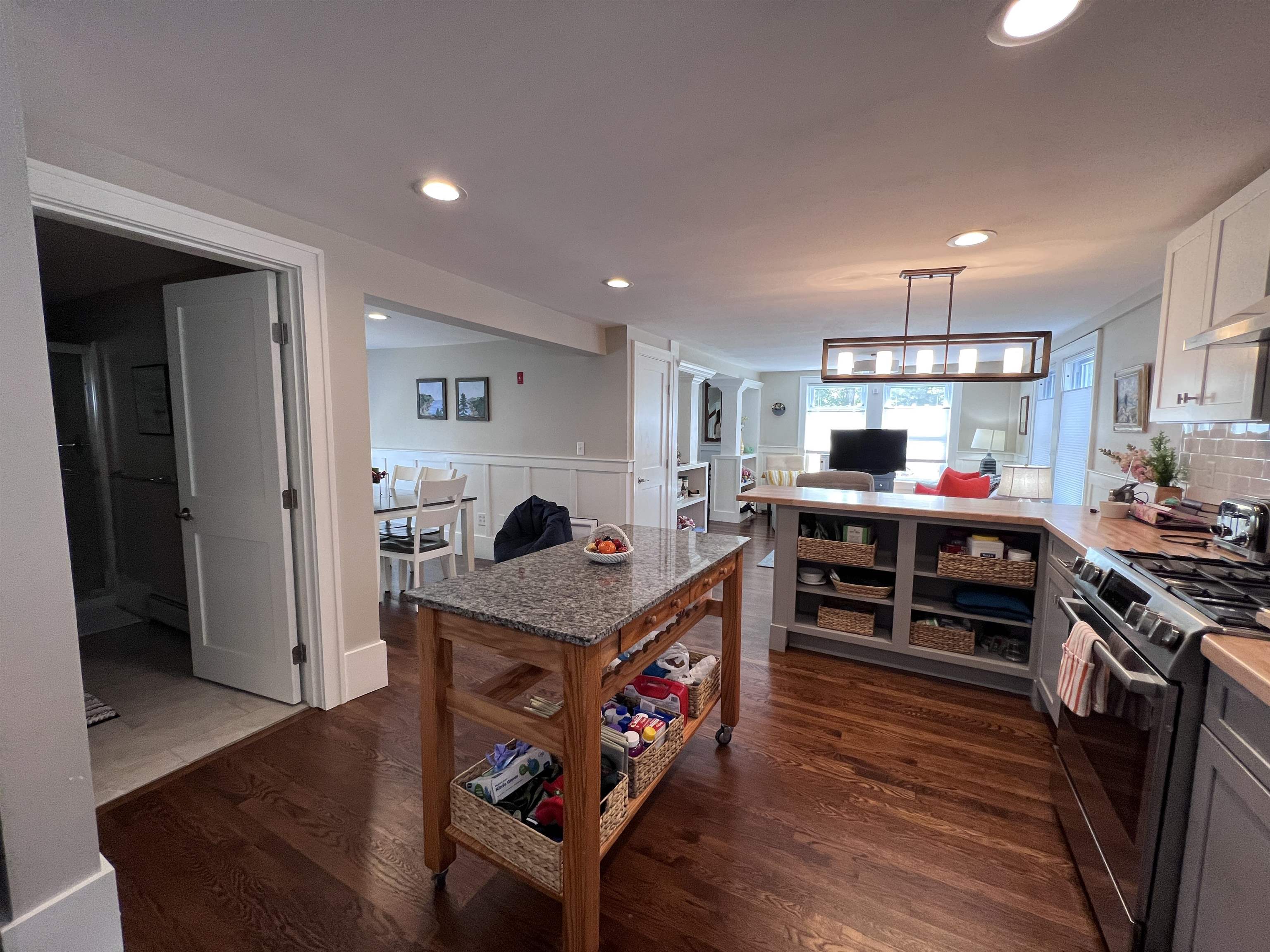 11 Maple Street Exeter, NH 03833 - Photo 14 of 17