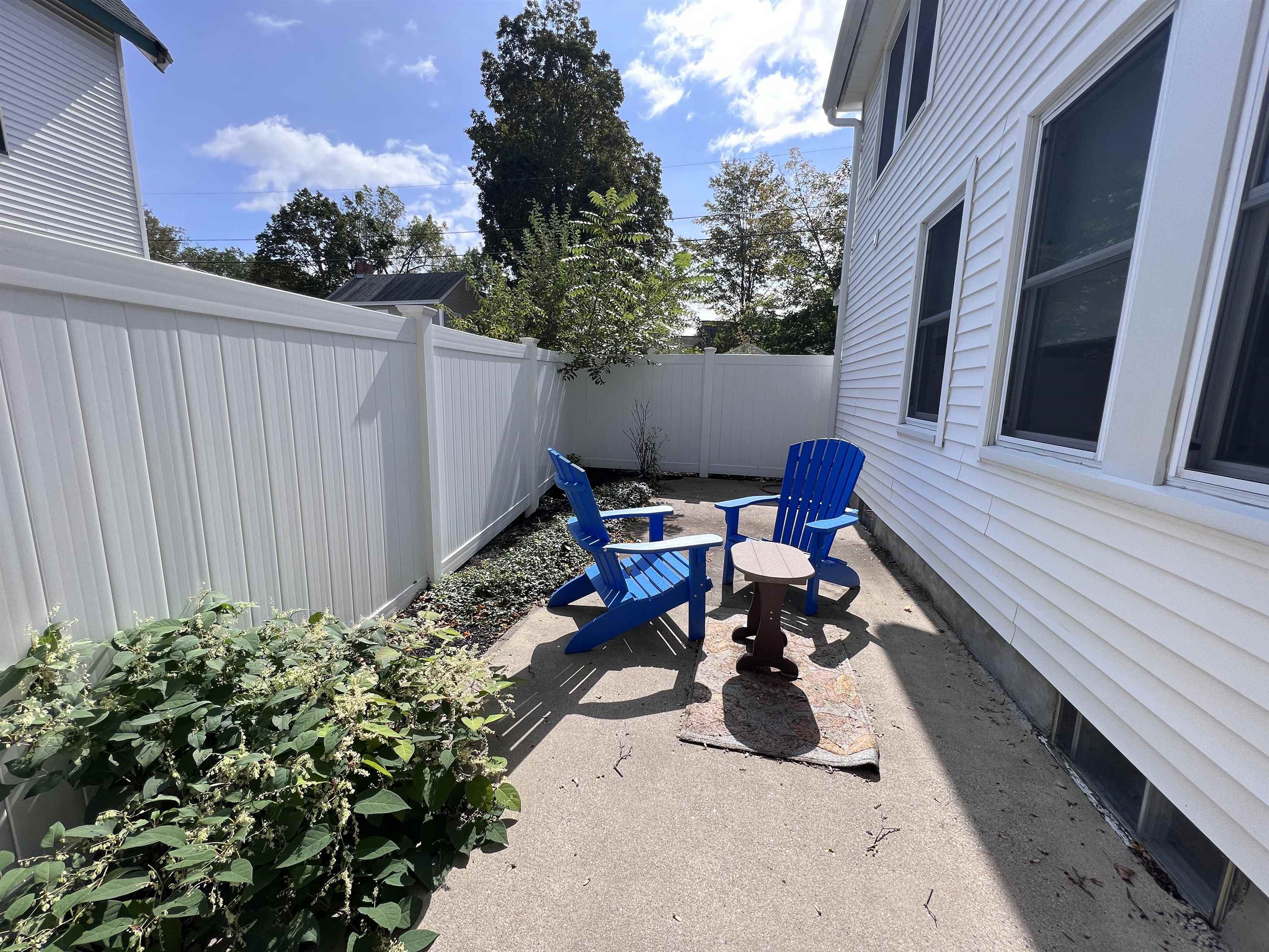 11 Maple Street Exeter, NH 03833 - Photo 9 of 17