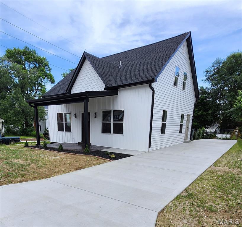 302 Short Street Collinsville, IL 62234 - Photo 1 of 17