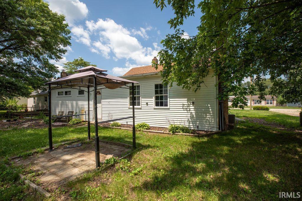 307 Maple Street Walkerton, IN 46574 - Photo 2 of 6