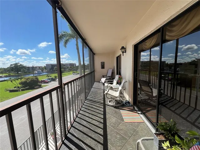 a view of a tennis court