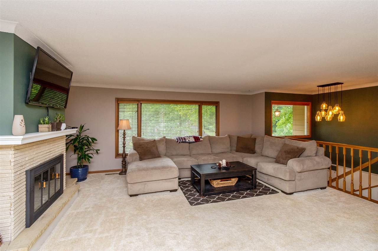 396 Red Fox Road Southeast Cedar Rapids, IA 52403 - Photo 4 of 27 Gallery Image 4