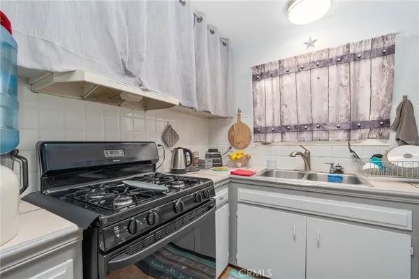 $1,595,000 | 2166 West Alameda Avenue, Anaheim, CA 92801