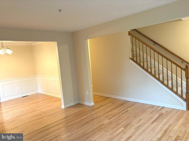 5870 Deer Ridge Lane Elkridge, MD 21075 - Photo 13 of 55 Living room