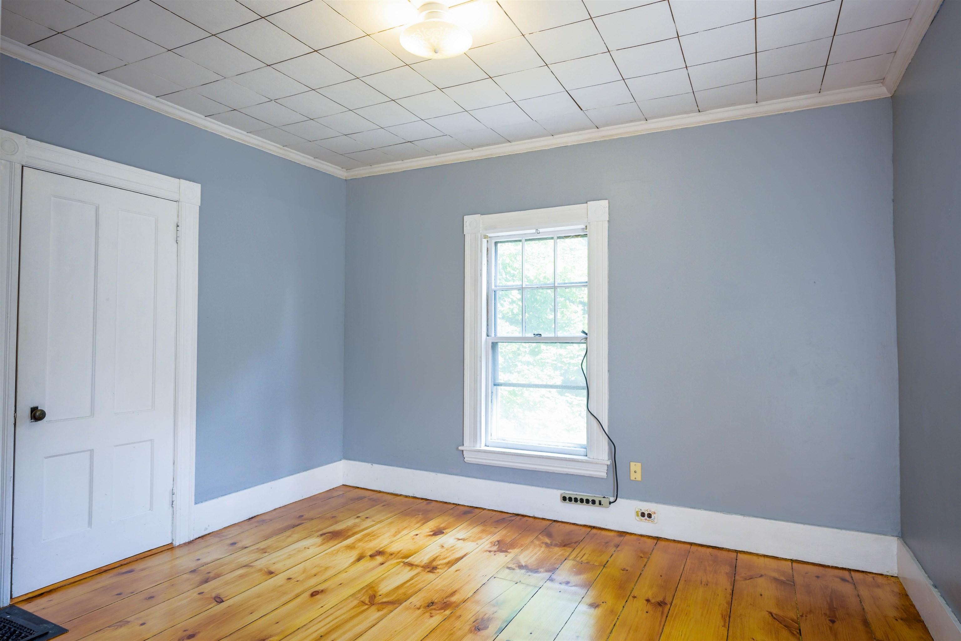 375 Orange Street Manchester, NH 03104 - Photo 28 of 40