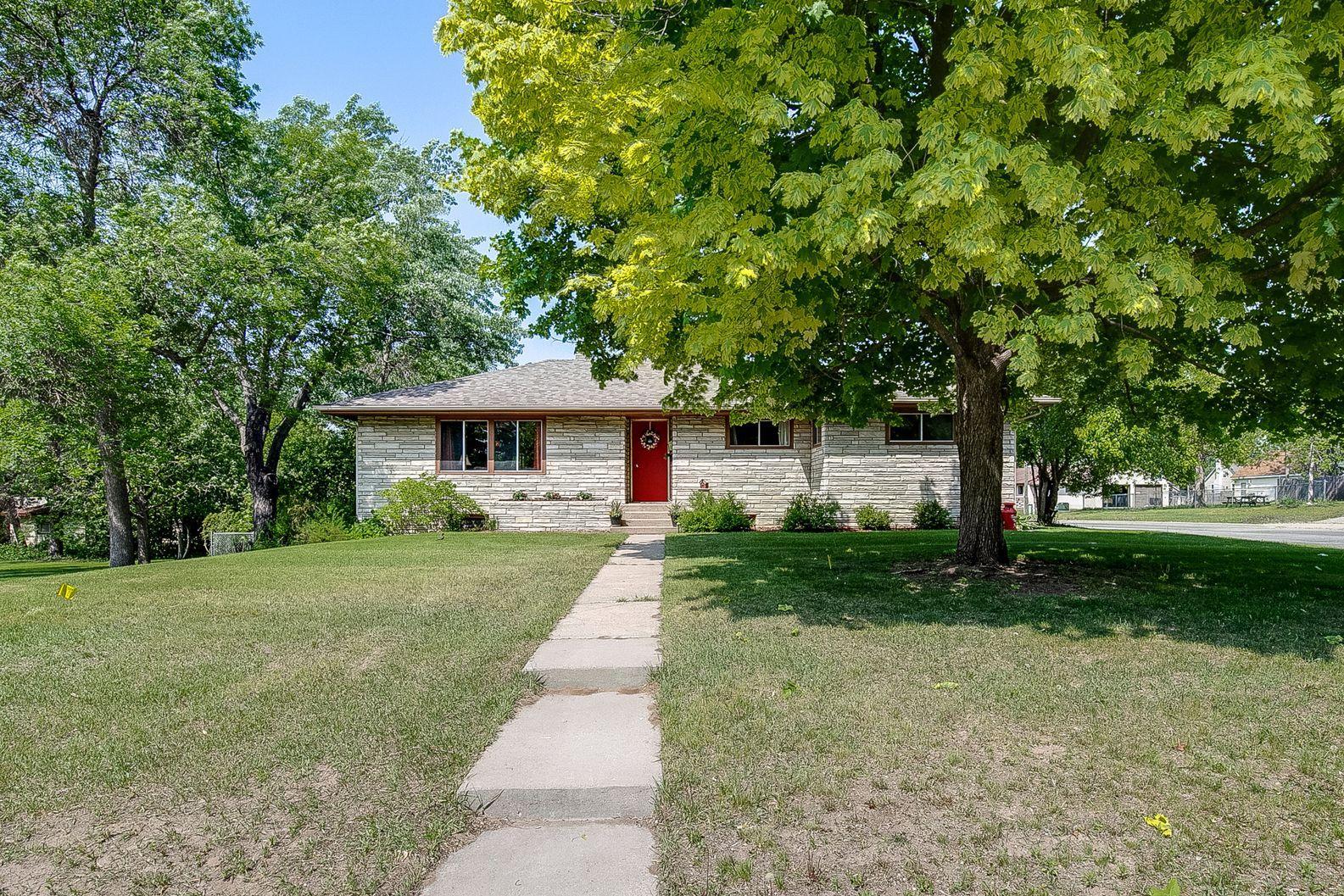 729 Irving Avenue Northwest, Elk River, MN 55330 Compass