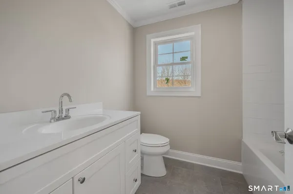 $999,999 | 4 Jans Way, Andover, NJ 07821