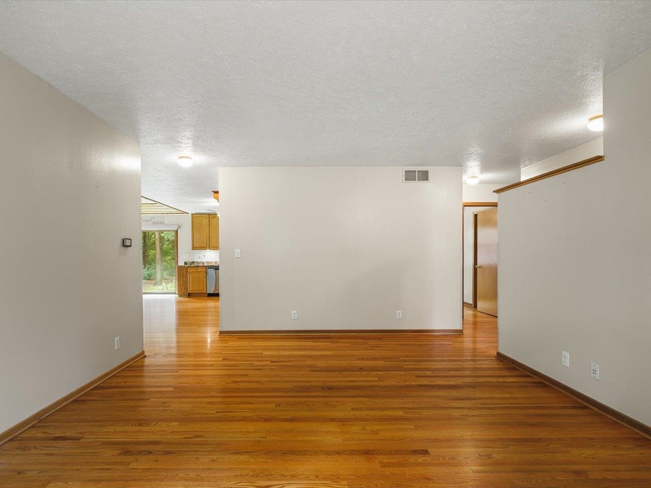 15085 East McNeal Road Monroe Center, IL 61052 - Photo 19 of 75 Gallery Image 19