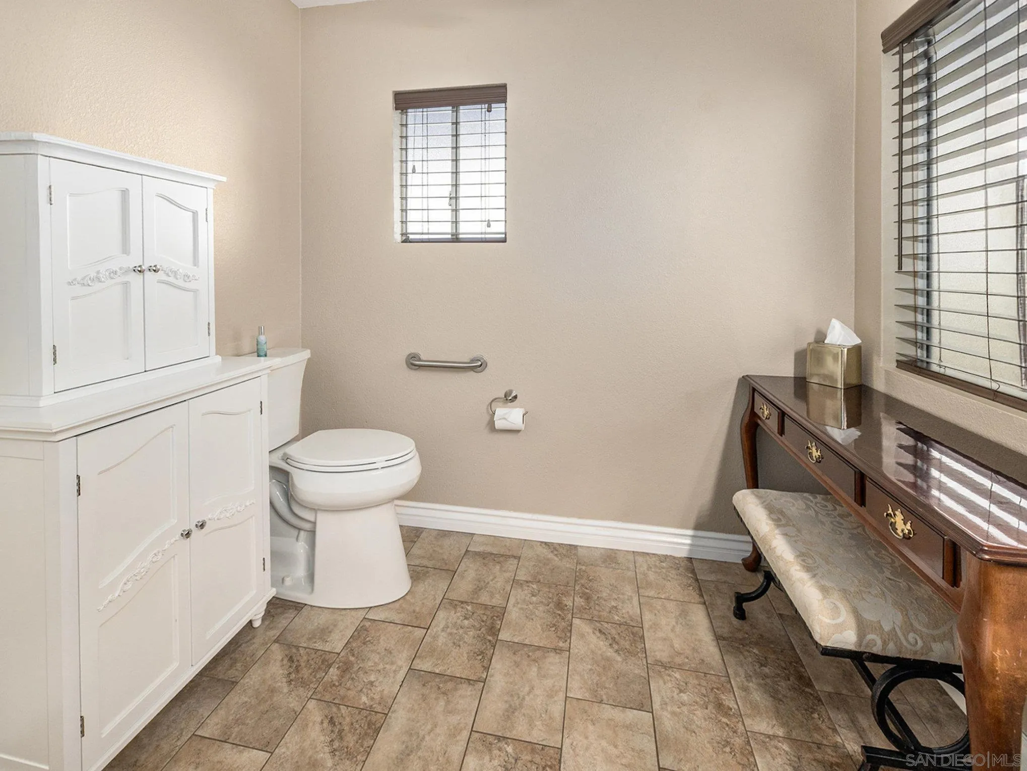 15935 Spring Oaks Road, Unit 98 El Cajon, CA 92021 - Photo 10 of 25 Gallery Image 10