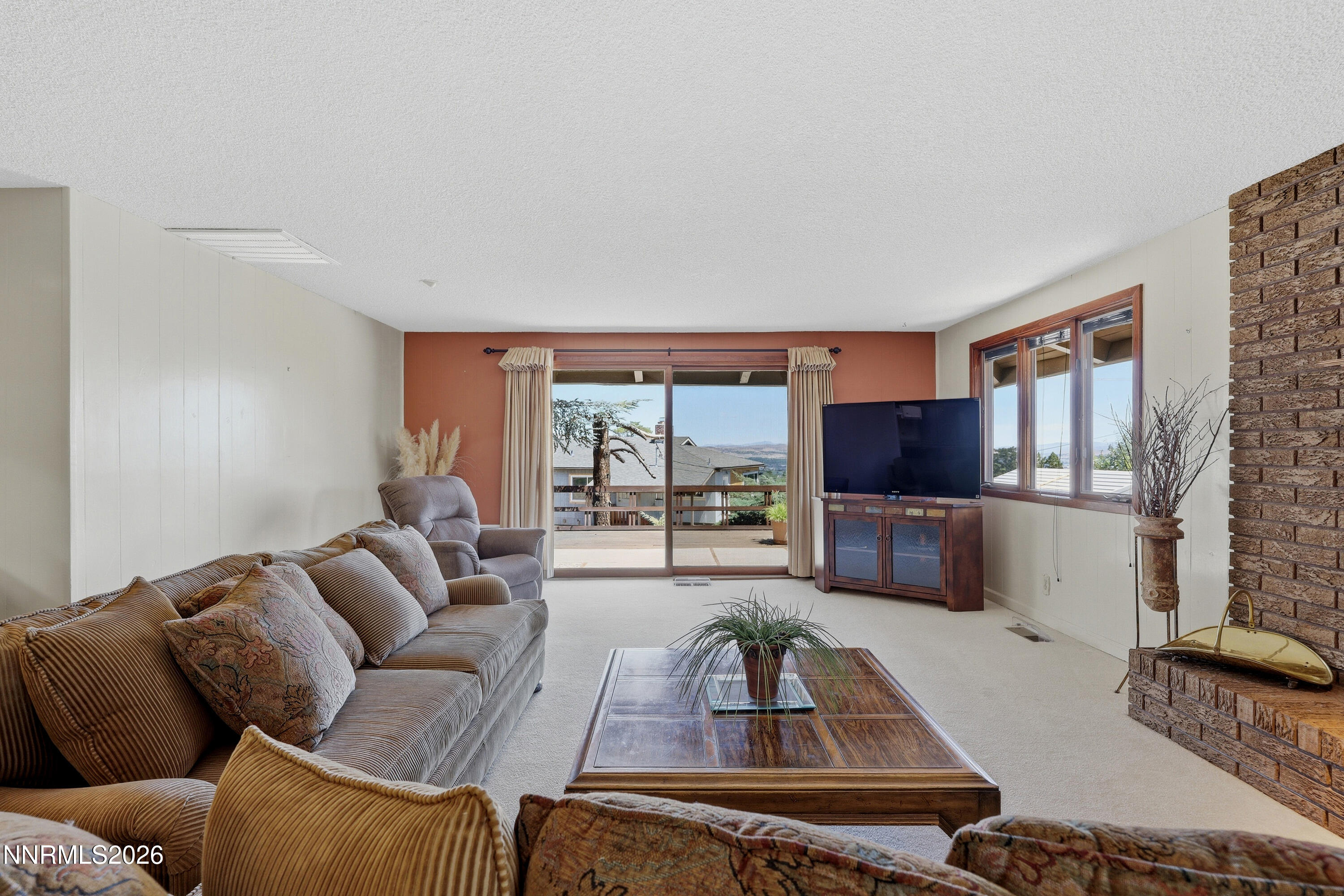 3495 Cashill Boulevard Reno, NV 89509 - Photo 12 of 33 Familyroom2
